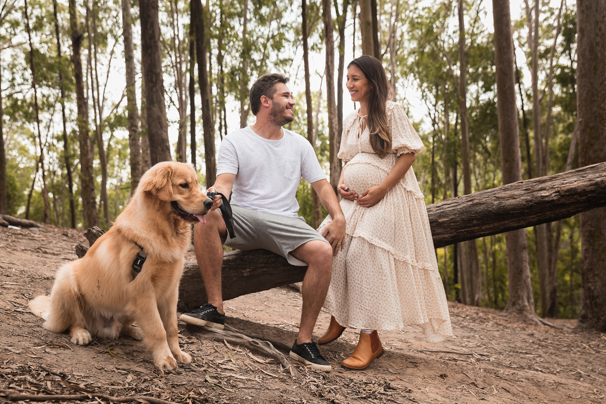 ensaio de gestante no parque da cidade em niteroi fotos com pet golden retriever