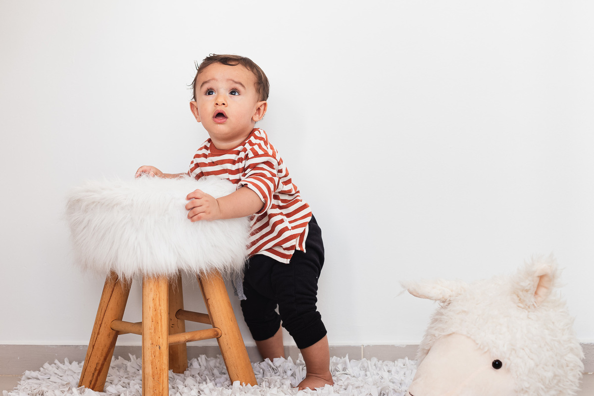 ensaio fotografico de família em casa bonjour vicente fundo branco