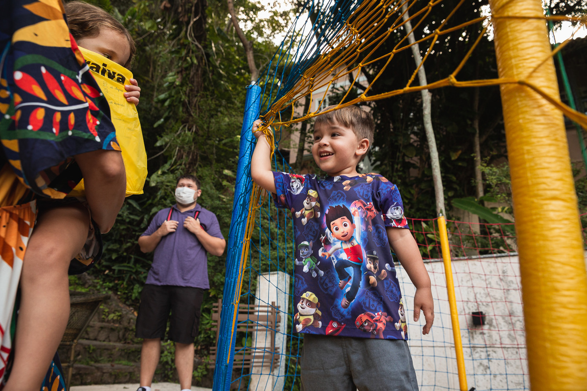 Lorenzo 3 anos patrulha canina pula pula aniversario menino diversao festa infantil fotos descontraidas 