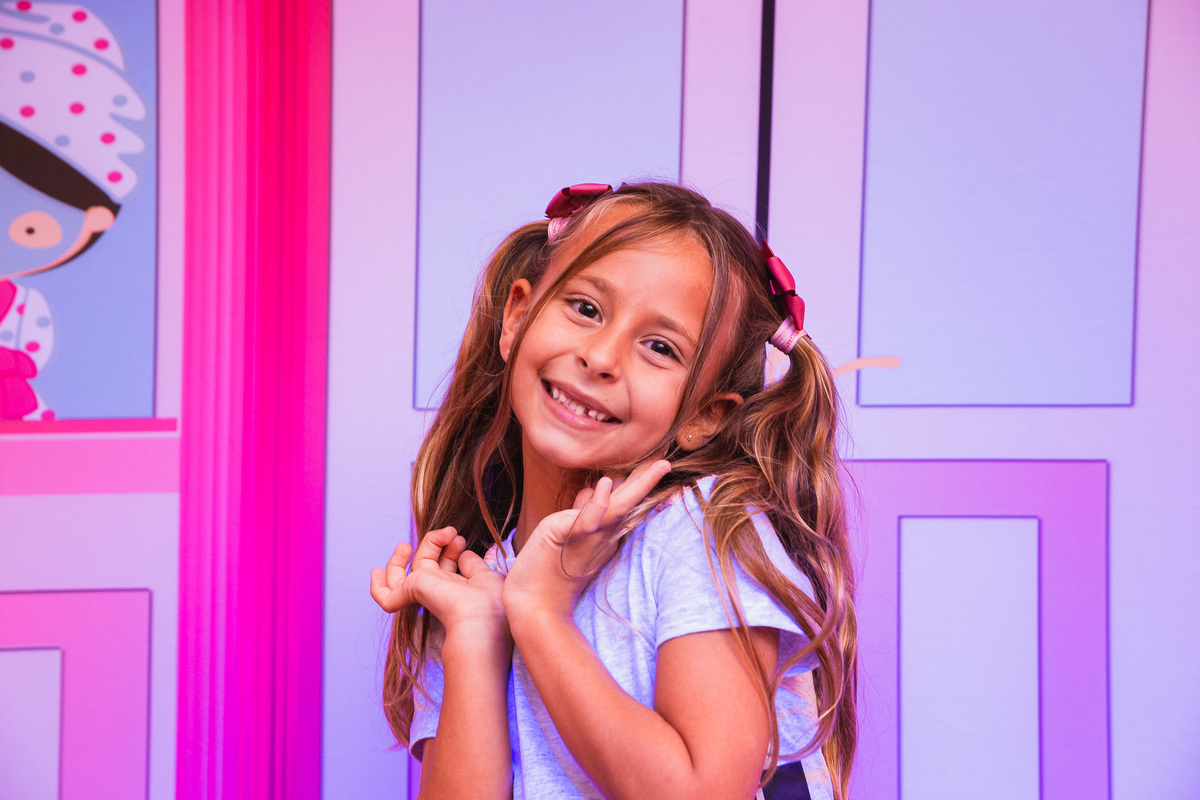 Bebela 7 anos princesas beauty party spa spainfantil dia de princesa aniversario infantil aniversario de menina fotos de festa infantil cor de rosa roxo lilais dourado neon