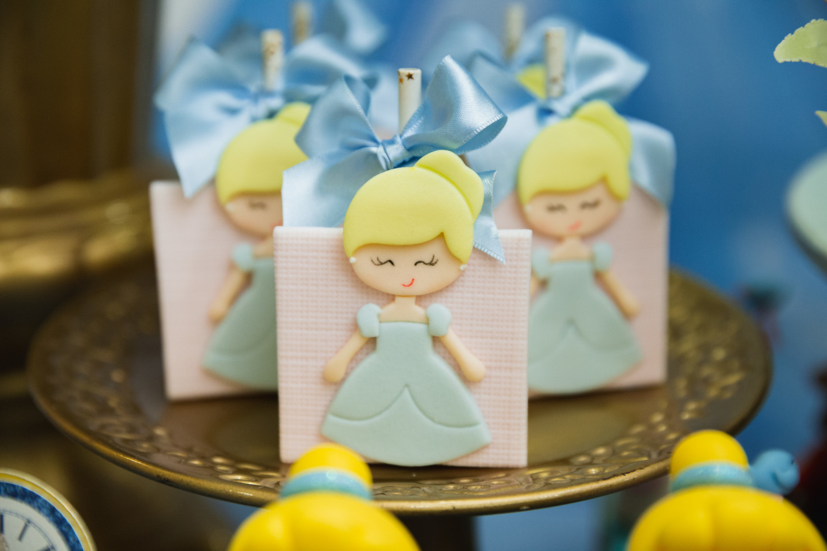 Maria Fernanda 4 anos aniversario infantil na barra da tijuca tema princesa cinderela festa de menina criança feliz