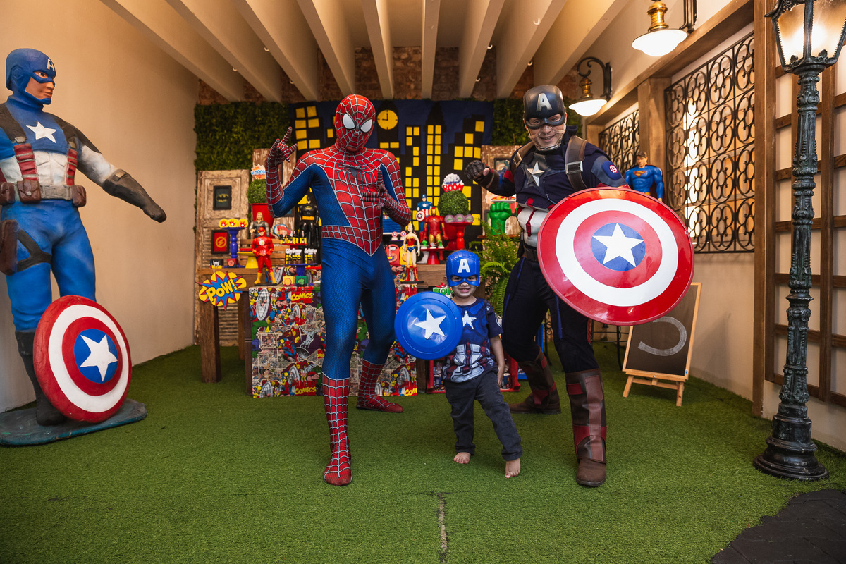 #samuel #samuel3 #3anos #aniversárioinfantil #aniversario3anos #famíliareunida #superherói #decoracaoherois #marvelvsdc #alegriadefine #viladaspitangas #festaemfamilia #diversaoemfamilia #aniversariante #aniversarioherois #casadefesta #casadefestasrj 