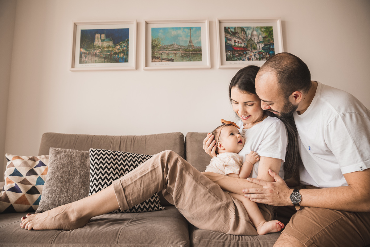 #lifestyle #lifestylelivia #ensaiolifestyle #memoriasdefamilia #familiafeliz #fotosemcasa #fotosdefamilia #emcasa #memóriasespeciais #vidanova #primeirafilha #novanafamilia #bebezinha #caçula #maepaiefilha #fofura #boasvindas #fofinha #princesinha 