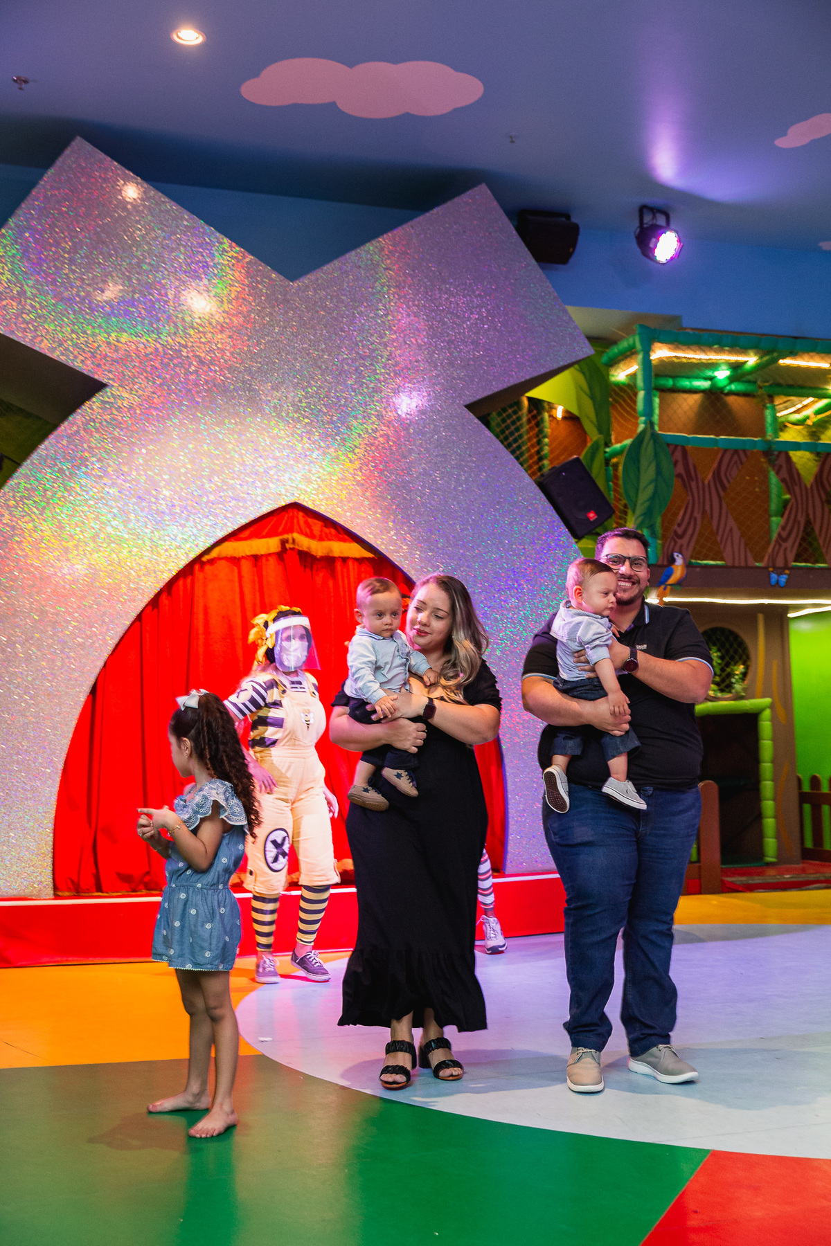 #rafaelemiguel
#aniversárioinfantil #aniversariogemeos #primeiroaninho #aniversariode1ano #aniversariorj #casaxrecreio #irmãos #irmaosgemeos #temabolofofos #aniversáriomenino #festalinda