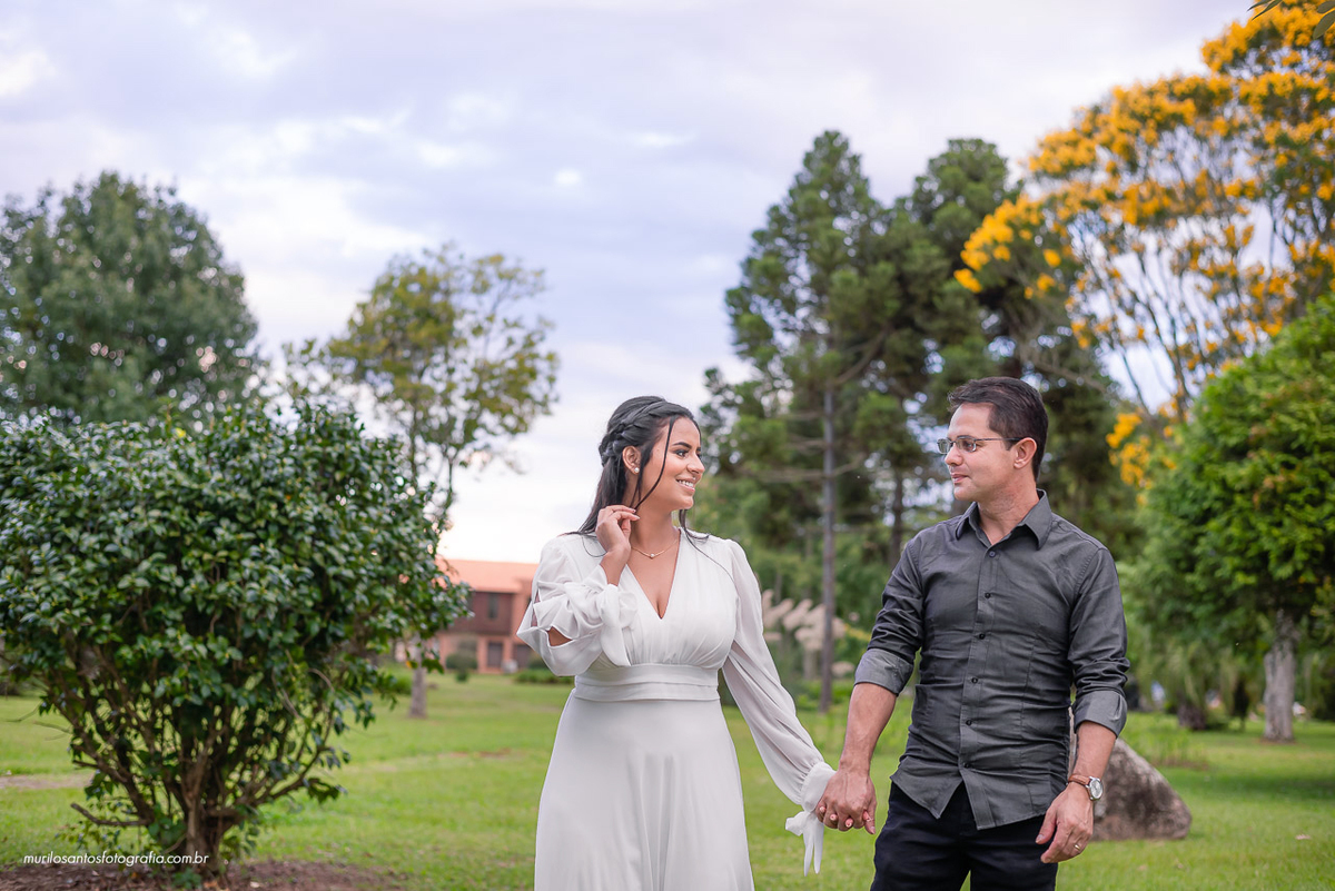 Michele e Osmario Murilo Santos Fotografia Castro Campos Gerais Paraná Ensaio Externo Ensaio Casal Noivos Casamento Pré wedding Pré casamento Prainha Castrolanda Noiva Noivo Casal