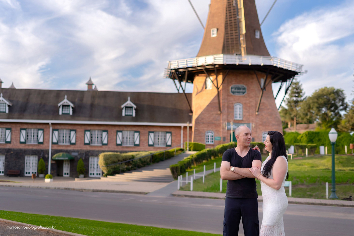 Carla e Thiago Murilo Santos Fotografia Castro Campos Gerais Paraná Ensaio Externo Ensaio Casal Noivos Casamento Pré wedding Pré Prainha Castrolanda Moinho Noiva Noivo Casal Ensaio Família
