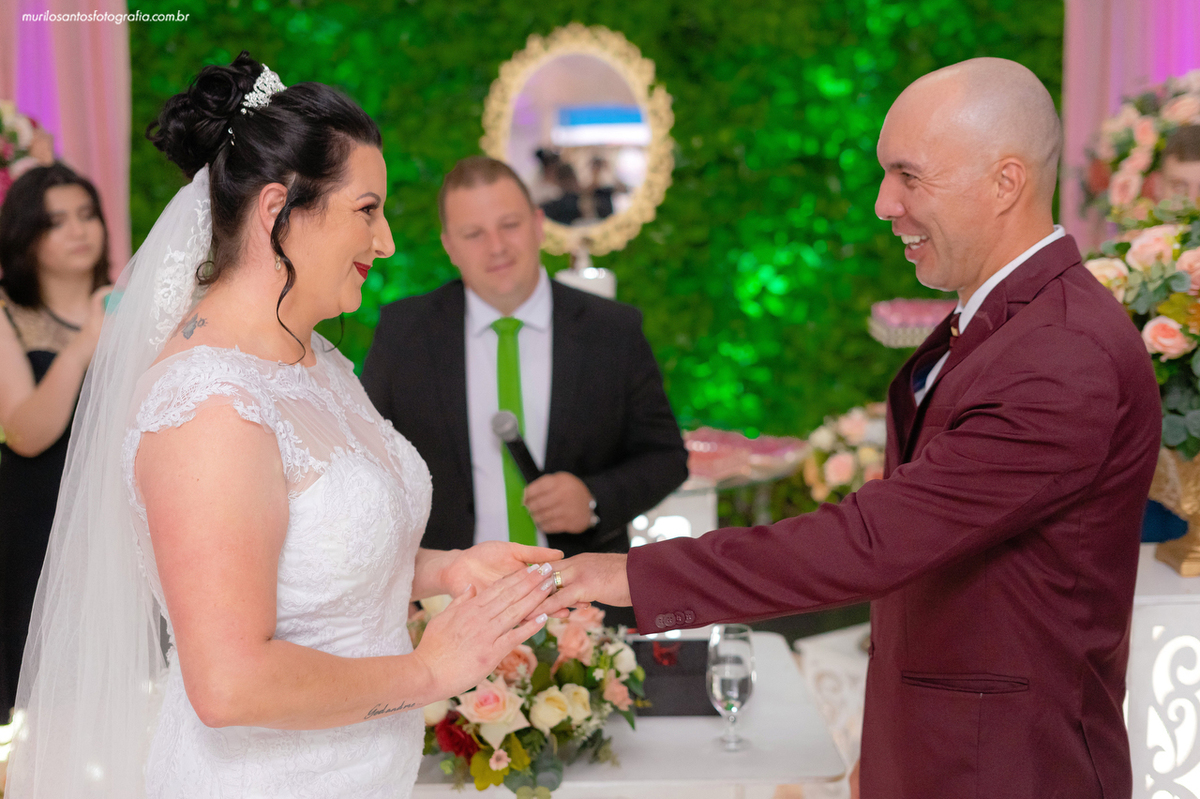 Carla e Thiago Murilo Santos Fotografia Ponta Grossa Campos Gerais Paraná Ensaio Externo Ensaio Casal Noivos Casamento wedding Cerimonia Noiva Noivo Casal Ensaio 