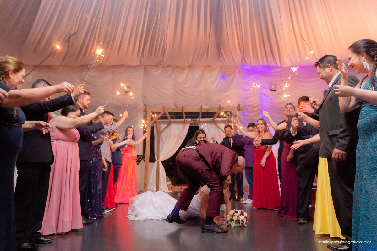 Carla e Thiago Murilo Santos Fotografia Ponta Grossa Campos Gerais Paraná Ensaio Externo Ensaio Casal Noivos Casamento wedding Cerimonia Noiva Noivo Casal Ensaio 