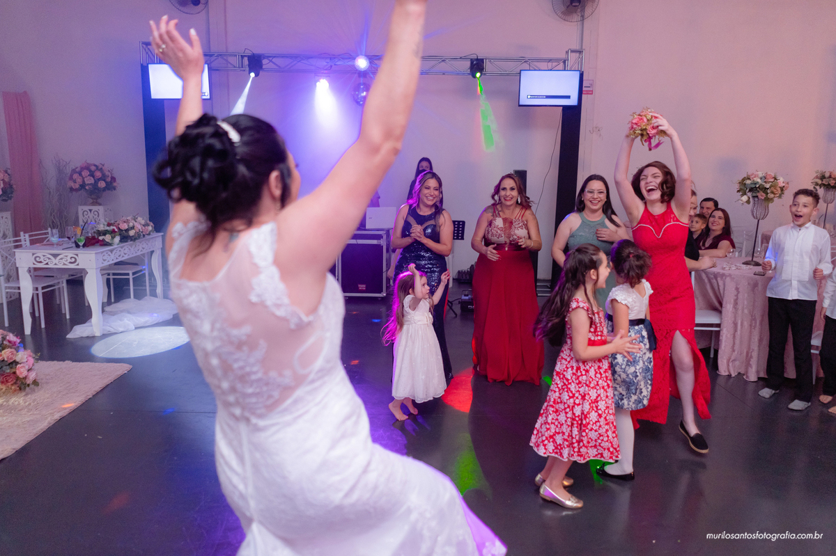 Carla e Thiago Murilo Santos Fotografia Ponta Grossa Campos Gerais Paraná Ensaio Externo Ensaio Casal Noivos Casamento wedding Cerimonia Noiva Noivo Casal Ensaio 