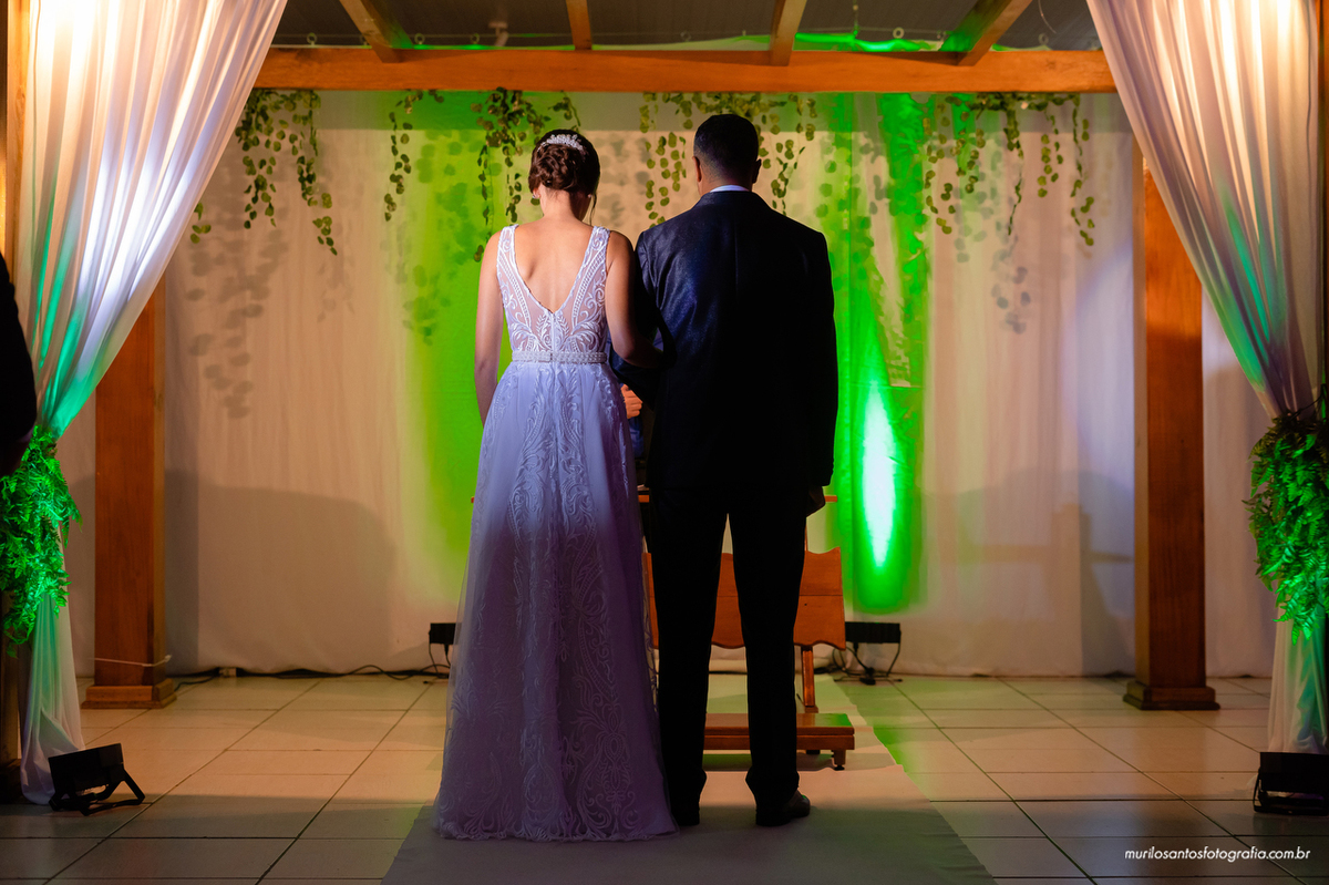 Nathalia e Isaias Murilo Santos Fotografia Castro Campos Gerais Paraná Ensaio Externo Ensaio Casal Noivos Casamento wedding Igreja Cerimonia Elooy Ferreira Eventos Castrolanda Cidade do Leite Noiva Noivo Casal