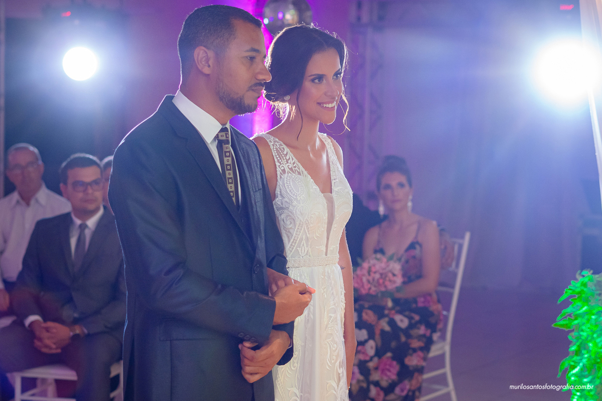 Nathalia e Isaias Murilo Santos Fotografia Castro Campos Gerais Paraná Ensaio Externo Ensaio Casal Noivos Casamento wedding Igreja Cerimonia Elooy Ferreira Eventos Castrolanda Cidade do Leite Noiva Noivo Casal