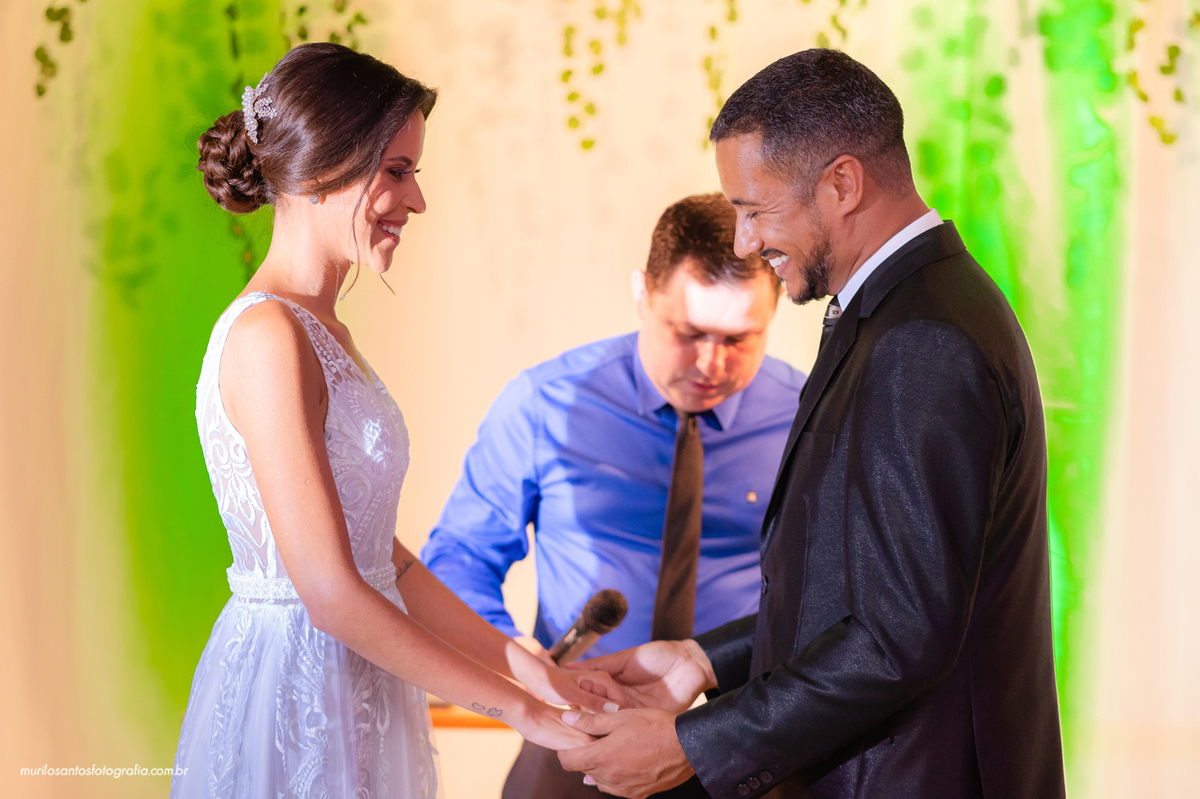Nathalia e Isaias Murilo Santos Fotografia Castro Campos Gerais Paraná Ensaio Externo Ensaio Casal Noivos Casamento wedding Igreja Cerimonia Elooy Ferreira Eventos Castrolanda Cidade do Leite Noiva Noivo Casal