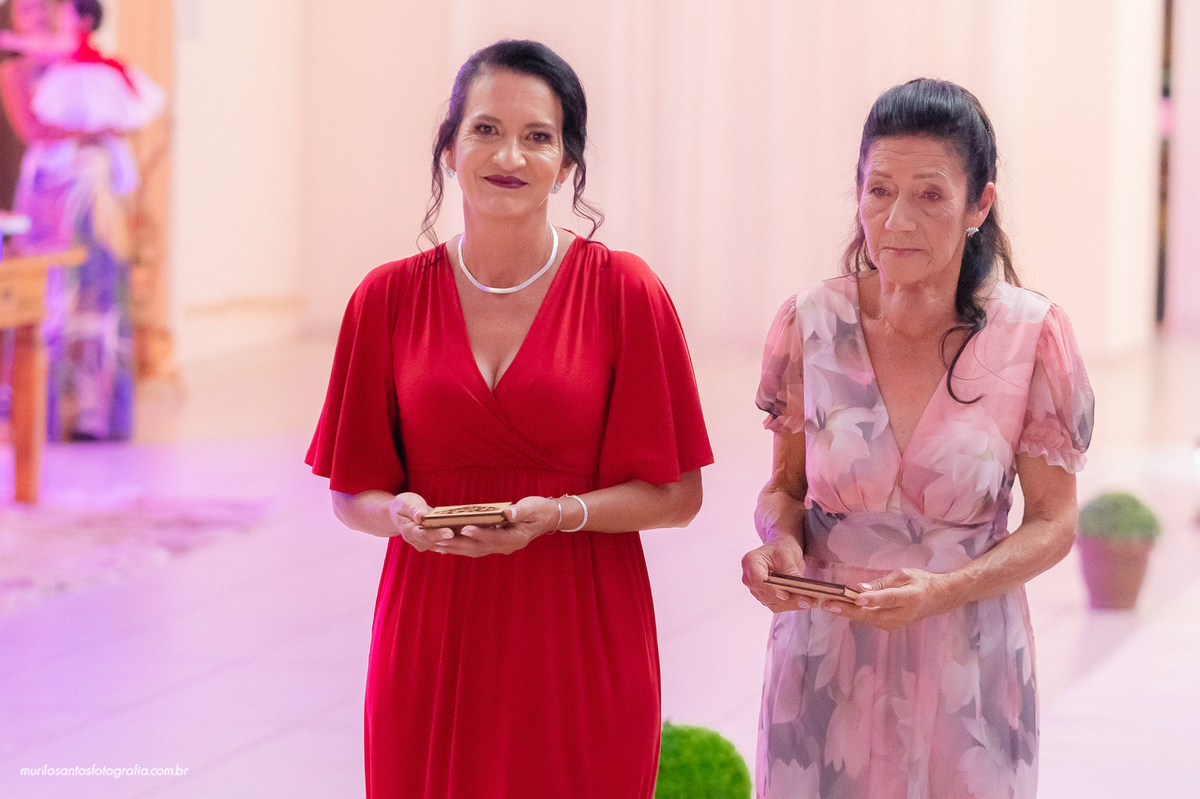 Nathalia e Isaias Murilo Santos Fotografia Castro Campos Gerais Paraná Ensaio Externo Ensaio Casal Noivos Casamento wedding Igreja Cerimonia Elooy Ferreira Eventos Castrolanda Cidade do Leite Noiva Noivo Casal
