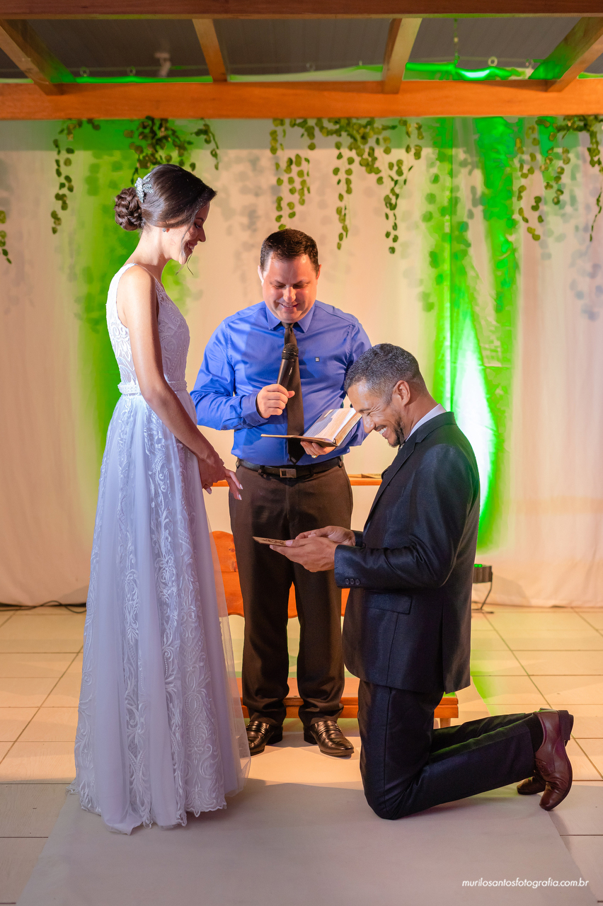 Nathalia e Isaias Murilo Santos Fotografia Castro Campos Gerais Paraná Ensaio Externo Ensaio Casal Noivos Casamento wedding Igreja Cerimonia Elooy Ferreira Eventos Castrolanda Cidade do Leite Noiva Noivo Casal