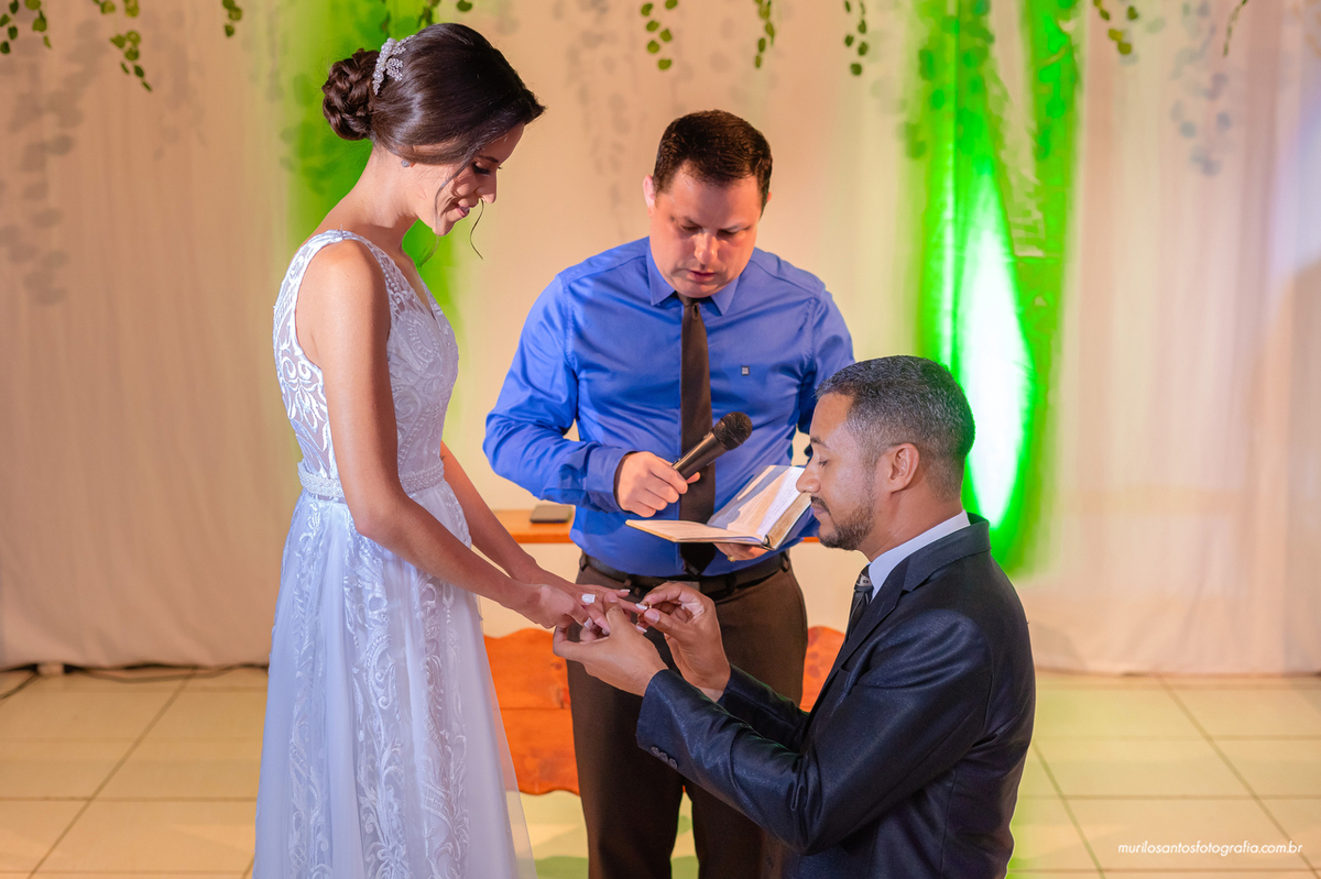Nathalia e Isaias Murilo Santos Fotografia Castro Campos Gerais Paraná Ensaio Externo Ensaio Casal Noivos Casamento wedding Igreja Cerimonia Elooy Ferreira Eventos Castrolanda Cidade do Leite Noiva Noivo Casal