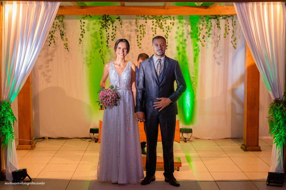 Nathalia e Isaias Murilo Santos Fotografia Castro Campos Gerais Paraná Ensaio Externo Ensaio Casal Noivos Casamento wedding Igreja Cerimonia Elooy Ferreira Eventos Castrolanda Cidade do Leite Noiva Noivo Casal