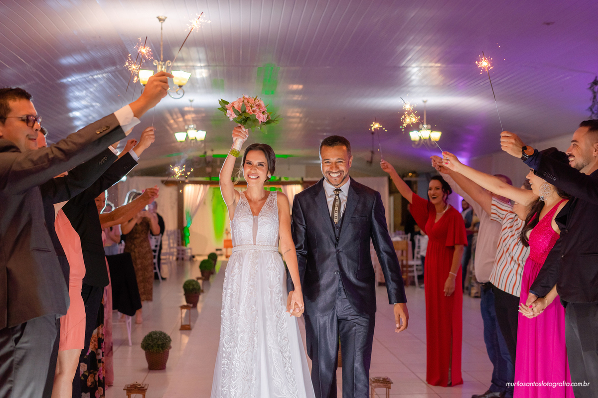Nathalia e Isaias Murilo Santos Fotografia Castro Campos Gerais Paraná Ensaio Externo Ensaio Casal Noivos Casamento wedding Igreja Cerimonia Elooy Ferreira Eventos Castrolanda Cidade do Leite Noiva Noivo Casal