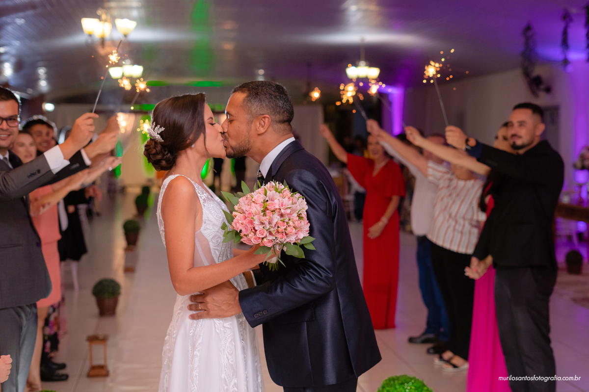 Nathalia e Isaias Murilo Santos Fotografia Castro Campos Gerais Paraná Ensaio Externo Ensaio Casal Noivos Casamento wedding Igreja Cerimonia Elooy Ferreira Eventos Castrolanda Cidade do Leite Noiva Noivo Casal