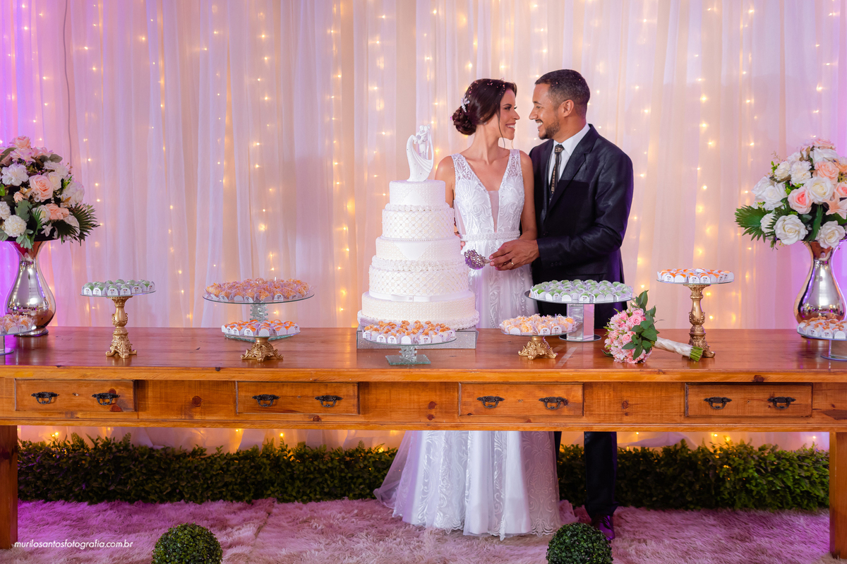 Nathalia e Isaias Murilo Santos Fotografia Castro Campos Gerais Paraná Ensaio Externo Ensaio Casal Noivos Casamento wedding Igreja Cerimonia Elooy Ferreira Eventos Castrolanda Cidade do Leite Noiva Noivo Casal