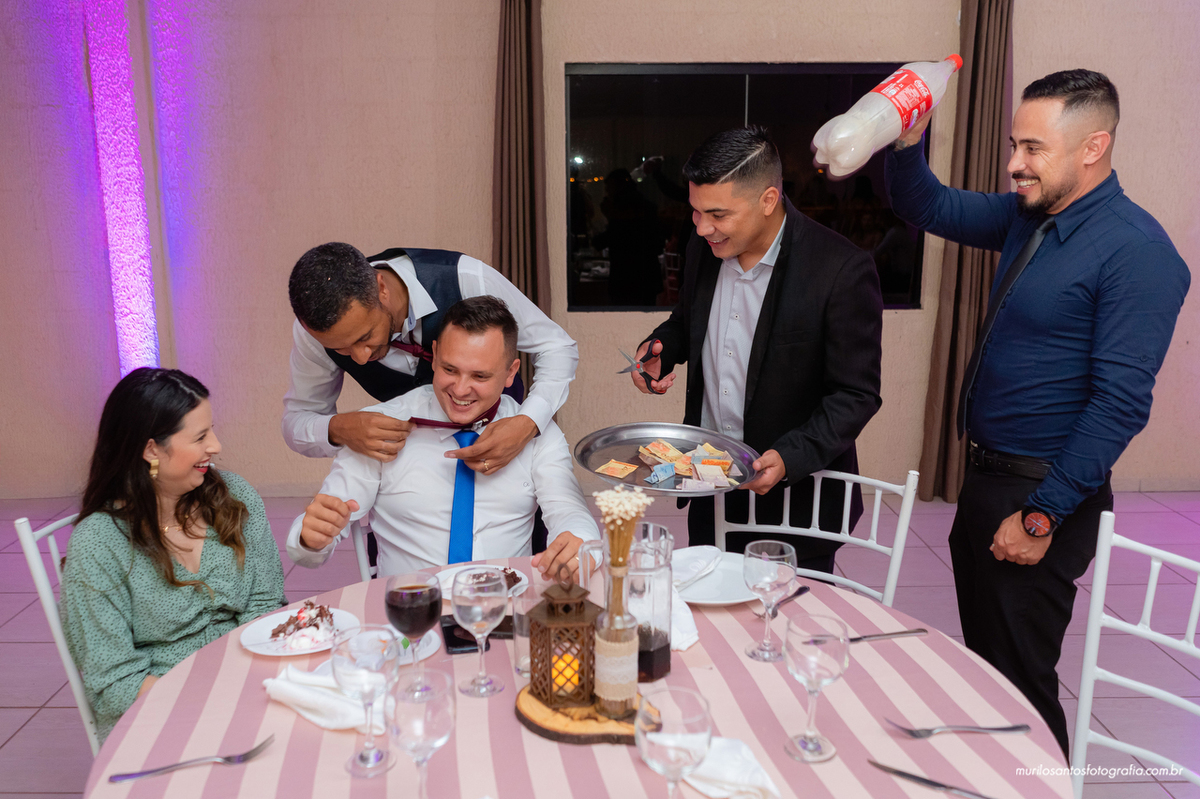 Nathalia e Isaias Murilo Santos Fotografia Castro Campos Gerais Paraná Ensaio Externo Ensaio Casal Noivos Casamento wedding Igreja Cerimonia Elooy Ferreira Eventos Castrolanda Cidade do Leite Noiva Noivo Casal