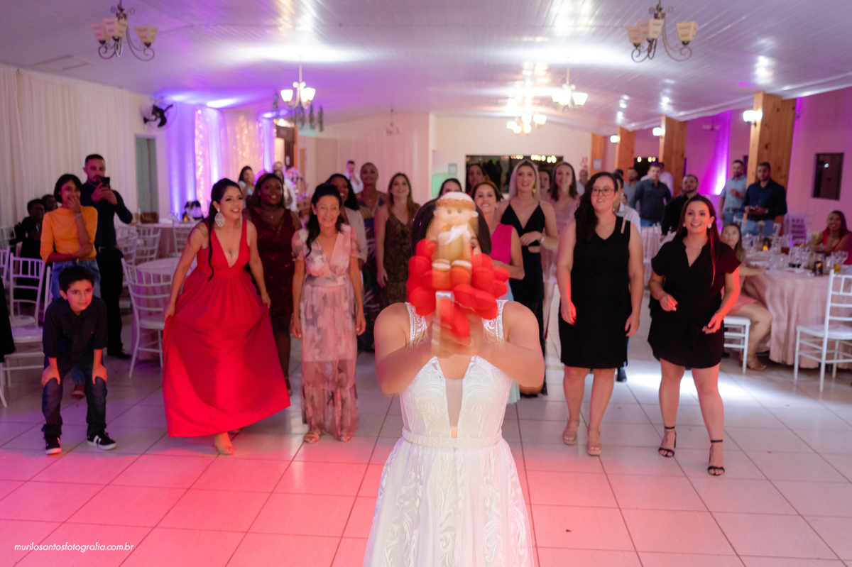Nathalia e Isaias Murilo Santos Fotografia Castro Campos Gerais Paraná Ensaio Externo Ensaio Casal Noivos Casamento wedding Igreja Cerimonia Elooy Ferreira Eventos Castrolanda Cidade do Leite Noiva Noivo Casal