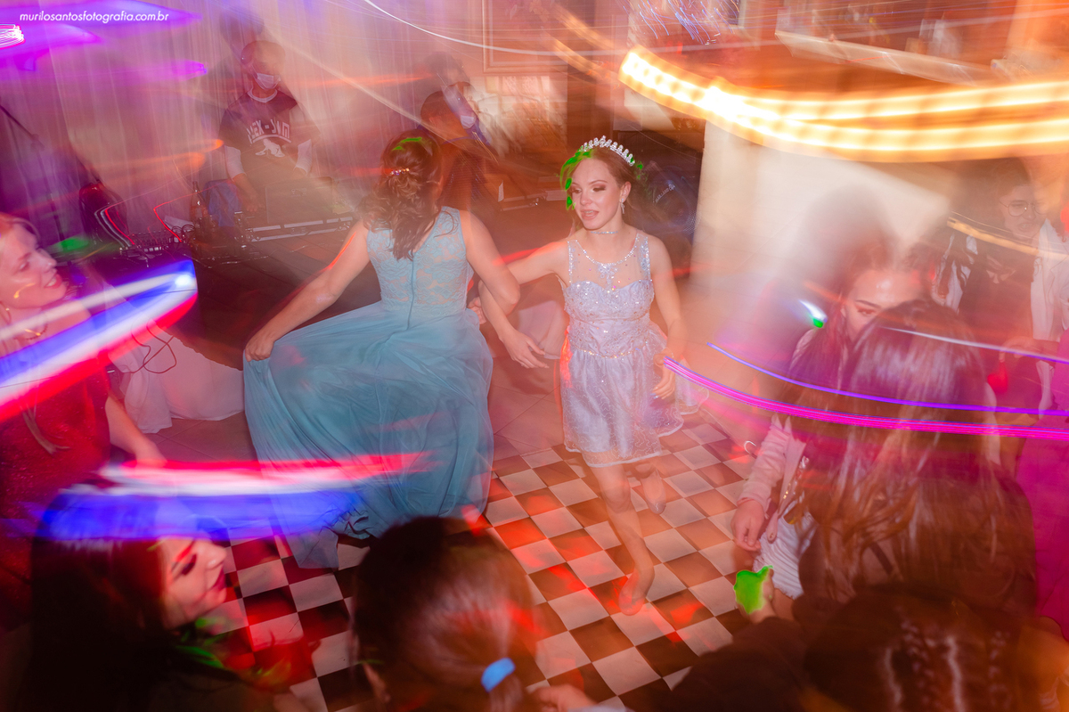 Kathellin 15 anos Murilo Santos Fotografia Castro Campos Gerais Festa Alegria Família Sorriso Balada Espontaneo Dança Sabor Mineiro Filleto