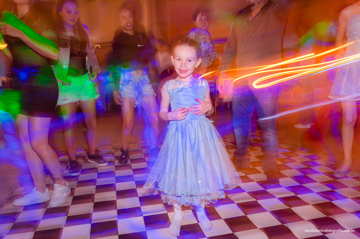 Kathellin 15 anos Murilo Santos Fotografia Castro Campos Gerais Festa Alegria Família Sorriso Balada Espontaneo Dança Sabor Mineiro Filleto