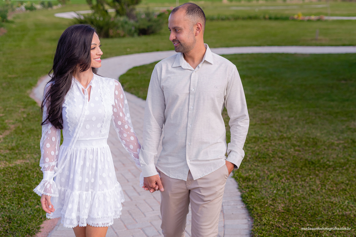 Carol e Pedro Murilo Santos Fotografia Castro Carambei Campos Gerais Paraná Ensaio Externo Ensaio Casal Noivos Casamento Pré wedding Pré Lavanda Noiva Noivo Casal