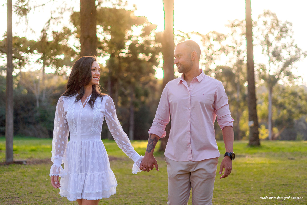 Carol e Pedro Murilo Santos Fotografia Castro Carambei Campos Gerais Paraná Ensaio Externo Ensaio Casal Noivos Casamento Pré wedding Pré Lavanda Noiva Noivo Casal