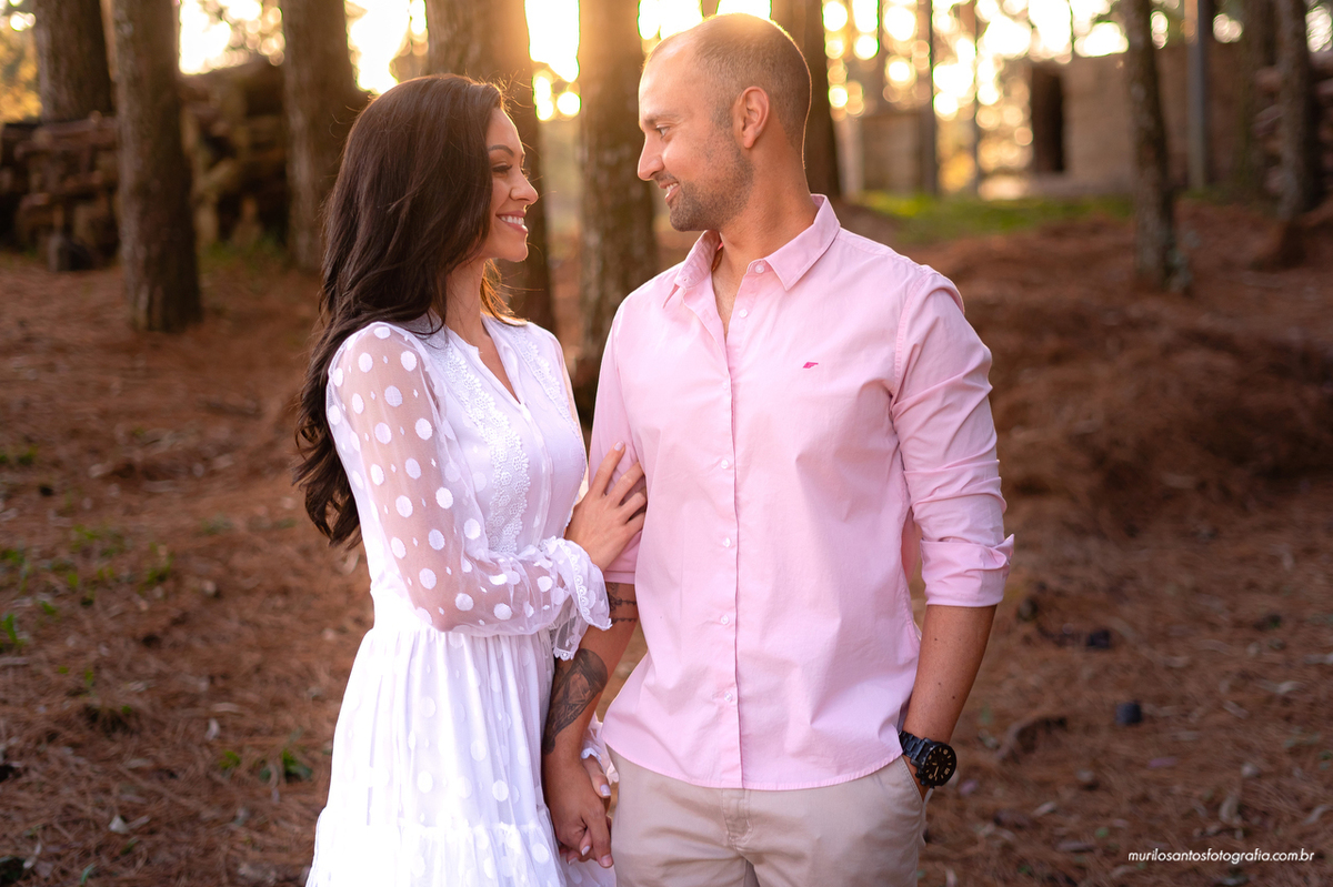 Carol e Pedro Murilo Santos Fotografia Castro Carambei Campos Gerais Paraná Ensaio Externo Ensaio Casal Noivos Casamento Pré wedding Pré Lavanda Noiva Noivo Casal