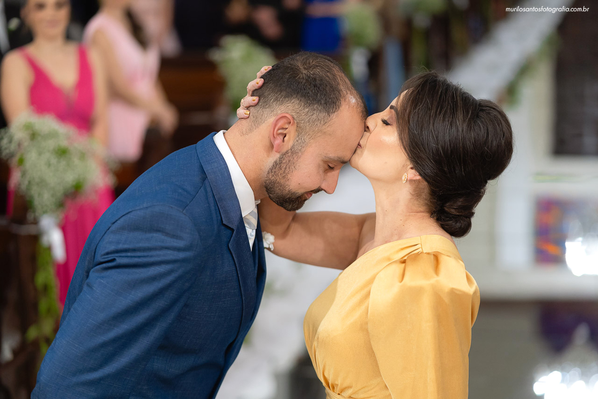 Carol e Pedro Murilo Santos Fotografia Castro Campos Gerais Paraná Casal Noivos Casamento wedding Noiva Noivo Casal Igreja Matriz Cerimonia Festa Sorriso Balada Espontaneo Dança Sabor Mineiro Filleto