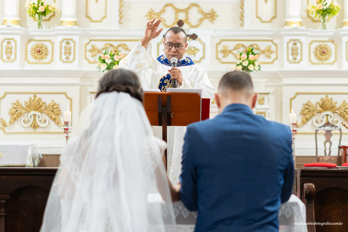 Carol e Pedro Murilo Santos Fotografia Castro Campos Gerais Paraná Casal Noivos Casamento wedding Noiva Noivo Casal Igreja Matriz Cerimonia Festa Sorriso Balada Espontaneo Dança Sabor Mineiro Filleto