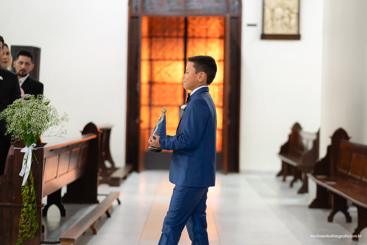 Carol e Pedro Murilo Santos Fotografia Castro Campos Gerais Paraná Casal Noivos Casamento wedding Noiva Noivo Casal Igreja Matriz Cerimonia Festa Sorriso Balada Espontaneo Dança Sabor Mineiro Filleto