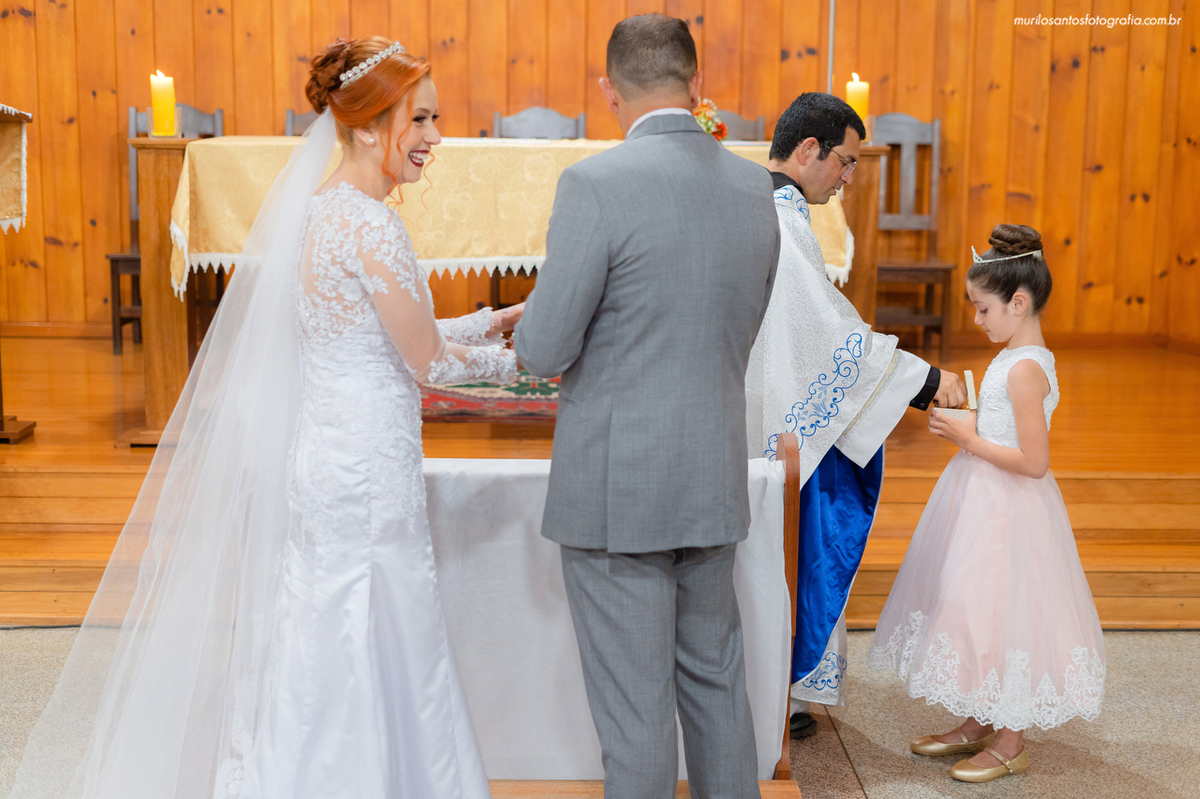 Dara e Clayton Murilo Santos Fotografia Castro Campos Gerais Paraná Ensaio Externo Ensaio Casal Noivos Casamento Cerimonia wedding Pré Castrolanda Moinho Capela Sao Pedro Festa Dança Valsa Alegria Sorriso Noiva Noivo Casal
