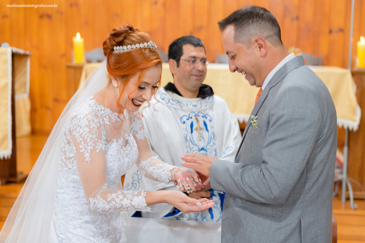 Dara e Clayton Murilo Santos Fotografia Castro Campos Gerais Paraná Ensaio Externo Ensaio Casal Noivos Casamento Cerimonia wedding Pré Castrolanda Moinho Capela Sao Pedro Festa Dança Valsa Alegria Sorriso Noiva Noivo Casal