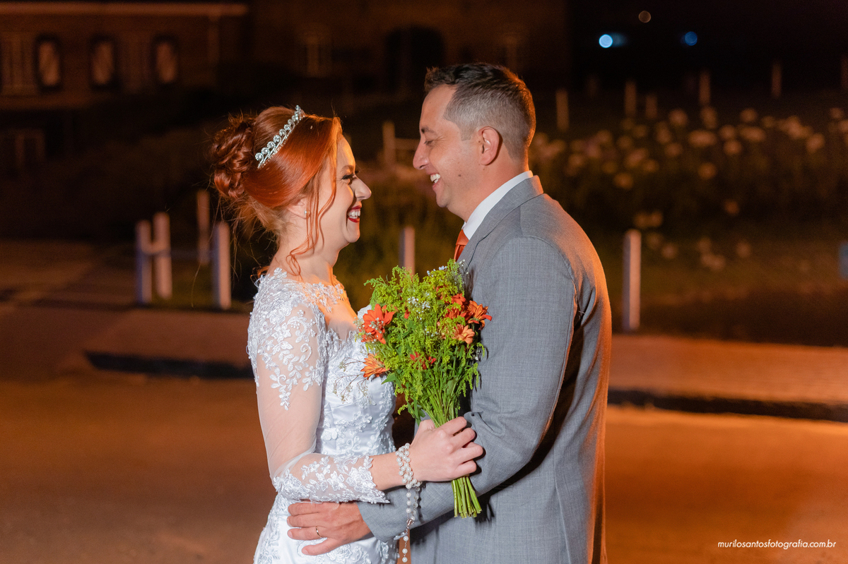 Dara e Clayton Murilo Santos Fotografia Castro Campos Gerais Paraná Ensaio Externo Ensaio Casal Noivos Casamento Cerimonia wedding Pré Castrolanda Moinho Capela Sao Pedro Festa Dança Valsa Alegria Sorriso Noiva Noivo Casal