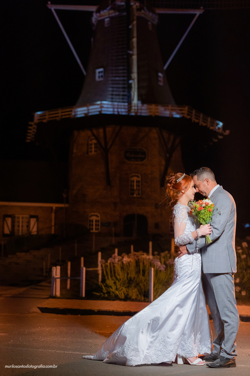 Dara e Clayton Murilo Santos Fotografia Castro Campos Gerais Paraná Ensaio Externo Ensaio Casal Noivos Casamento Cerimonia wedding Pré Castrolanda Moinho Capela Sao Pedro Festa Dança Valsa Alegria Sorriso Noiva Noivo Casal