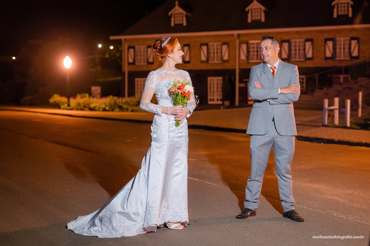 Dara e Clayton Murilo Santos Fotografia Castro Campos Gerais Paraná Ensaio Externo Ensaio Casal Noivos Casamento Cerimonia wedding Pré Castrolanda Moinho Capela Sao Pedro Festa Dança Valsa Alegria Sorriso Noiva Noivo Casal
