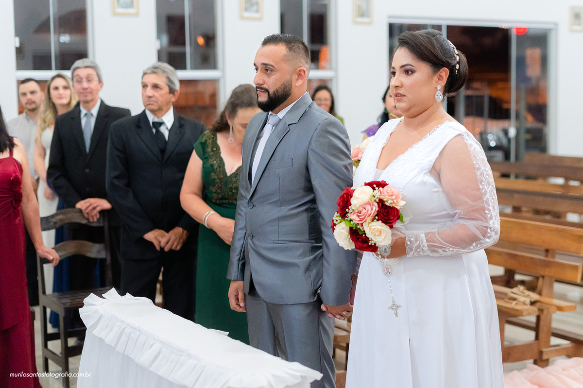 Andressa e Edson Murilo Santos Fotografia Castro Campos Gerais Paraná Ensaio Interno Noivos Casamento Cerimonia wedding Igreja Nossa Senhora de Sion Alegria Sorriso Noiva Noivo Casal