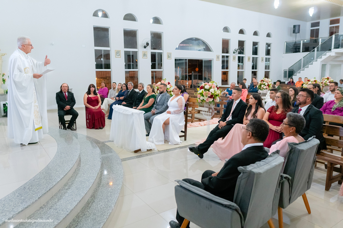 Andressa e Edson Murilo Santos Fotografia Castro Campos Gerais Paraná Ensaio Interno Noivos Casamento Cerimonia wedding Igreja Nossa Senhora de Sion Alegria Sorriso Noiva Noivo Casal