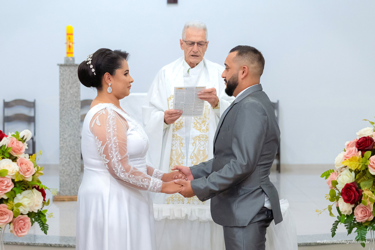 Andressa e Edson Murilo Santos Fotografia Castro Campos Gerais Paraná Ensaio Interno Noivos Casamento Cerimonia wedding Igreja Nossa Senhora de Sion Alegria Sorriso Noiva Noivo Casal