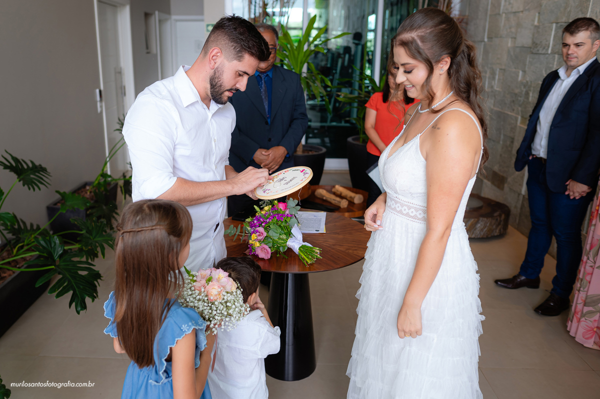 Thamyris e Gabriel Murilo Santos Fotografia Castro Campos Gerais Paraná Noivos Casamento Cerimonia Indoor Edificio Lake apartamento wedding Ensaio Externo Ensaio Casal Noivos Casamento Noiva Noivo Casal