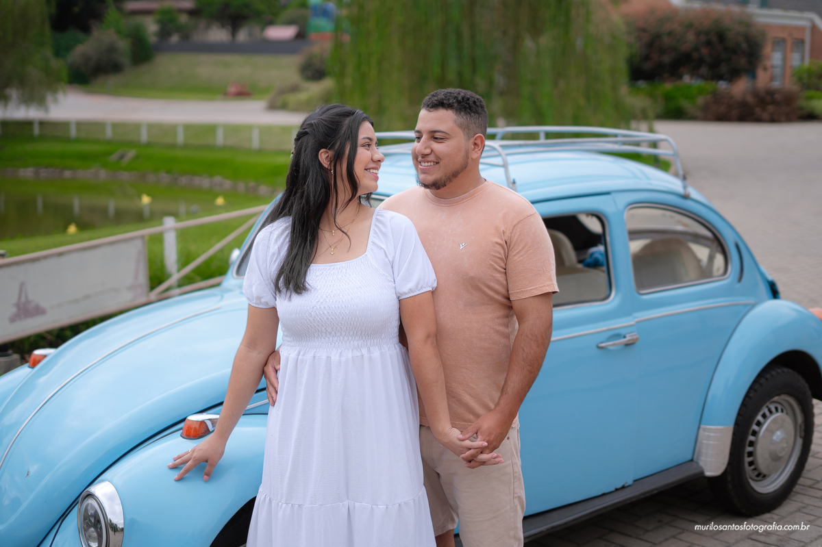 Emanuelly e Nathan Murilo Santos Fotografia Castro Castrolanda Campos Gerais Paraná Ensaio Externo Ensaio Casal Noivos Casamento Pré wedding Pré Noiva Noivo Casal Fusca