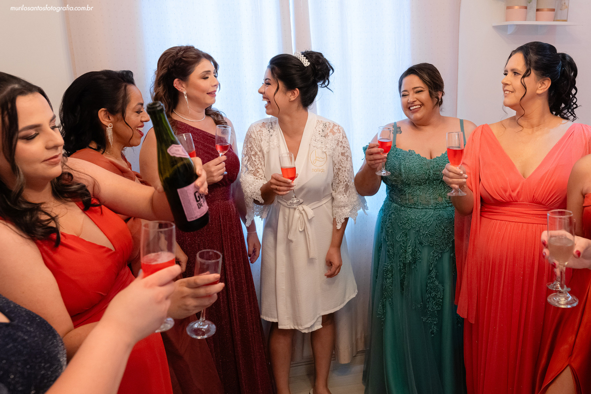 Emanuelly e Nathan Murilo Santos Fotografia Ponta Grossa Campos Gerais Paraná Noivos Casamento Cerimonia wedding Ensaio Externo Ensaio Casal Noivos Casamento Noiva Noivo Casal Fusca