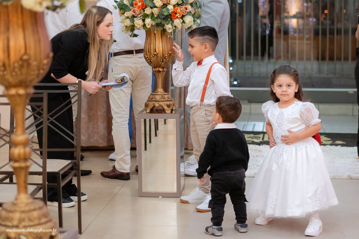 Emanuelly e Nathan Murilo Santos Fotografia Ponta Grossa Campos Gerais Paraná Noivos Casamento Cerimonia wedding Ensaio Externo Ensaio Casal Noivos Casamento Noiva Noivo Casal Fusca