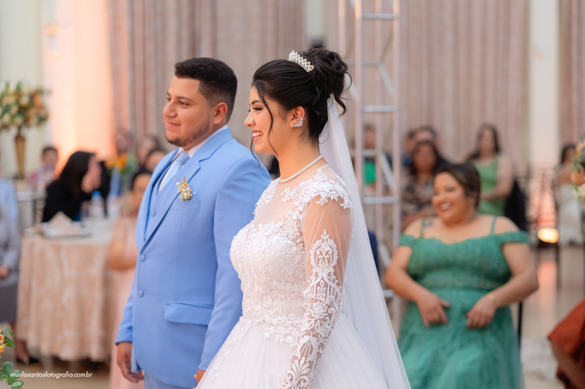 Emanuelly e Nathan Murilo Santos Fotografia Ponta Grossa Campos Gerais Paraná Noivos Casamento Cerimonia wedding Ensaio Externo Ensaio Casal Noivos Casamento Noiva Noivo Casal Fusca