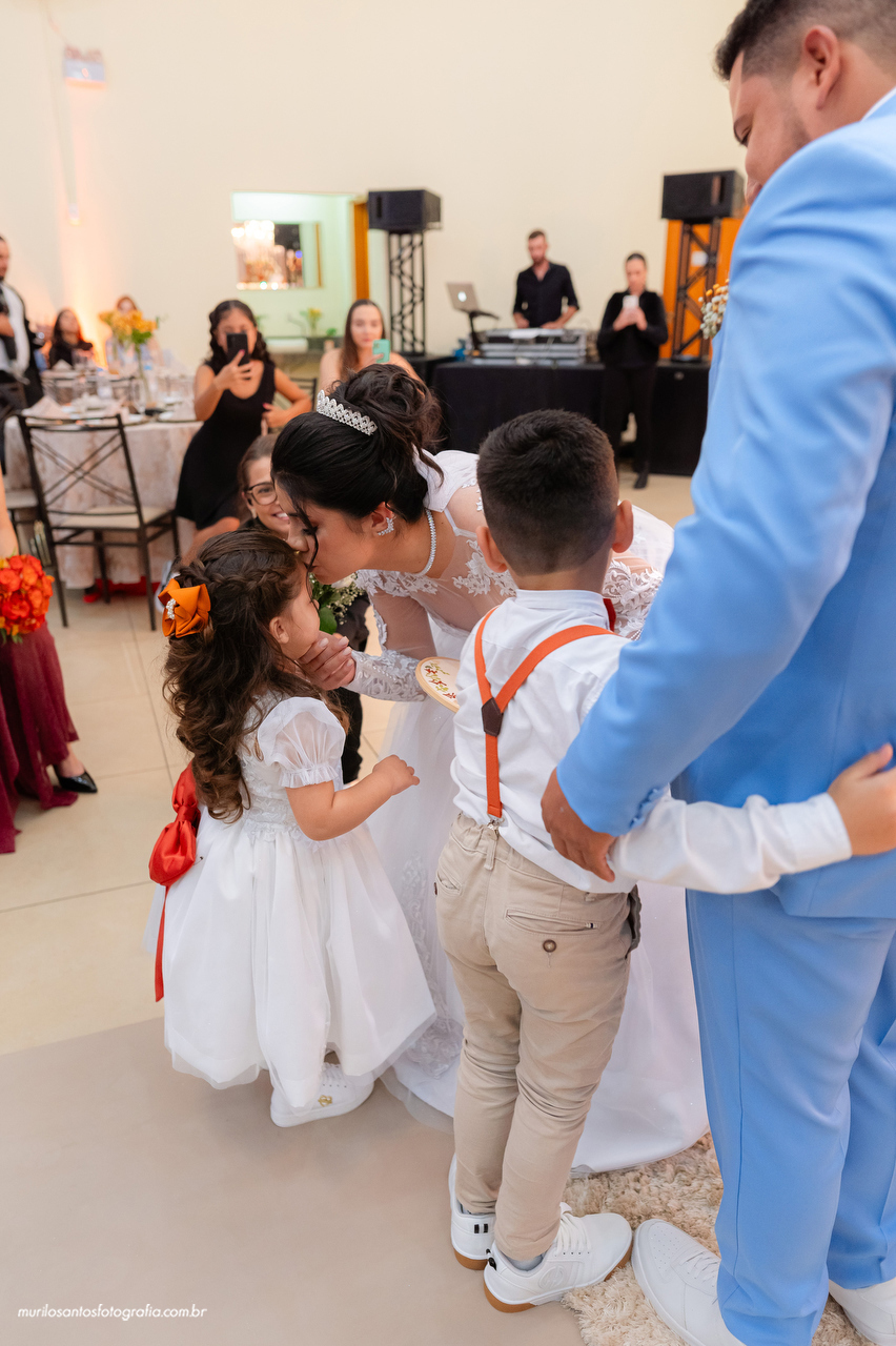 Emanuelly e Nathan Murilo Santos Fotografia Ponta Grossa Campos Gerais Paraná Noivos Casamento Cerimonia wedding Ensaio Externo Ensaio Casal Noivos Casamento Noiva Noivo Casal Fusca