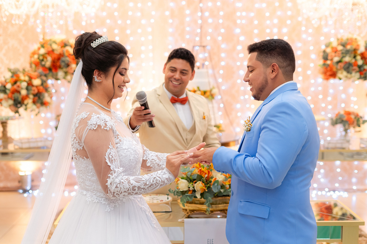 Emanuelly e Nathan Murilo Santos Fotografia Ponta Grossa Campos Gerais Paraná Noivos Casamento Cerimonia wedding Ensaio Externo Ensaio Casal Noivos Casamento Noiva Noivo Casal Fusca
