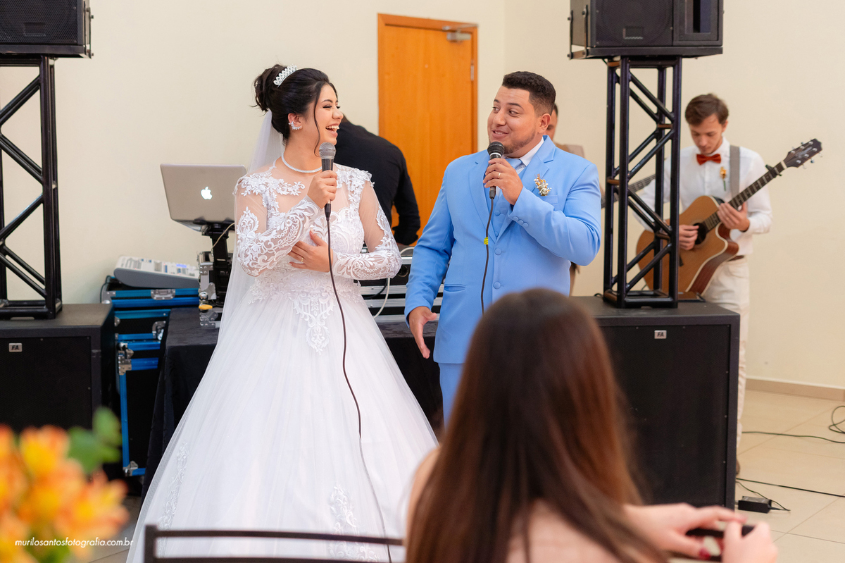 Emanuelly e Nathan Murilo Santos Fotografia Ponta Grossa Campos Gerais Paraná Noivos Casamento Cerimonia wedding Ensaio Externo Ensaio Casal Noivos Casamento Noiva Noivo Casal Fusca