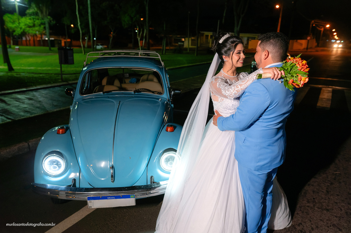 Emanuelly e Nathan Murilo Santos Fotografia Ponta Grossa Campos Gerais Paraná Noivos Casamento Cerimonia wedding Ensaio Externo Ensaio Casal Noivos Casamento Noiva Noivo Casal Fusca